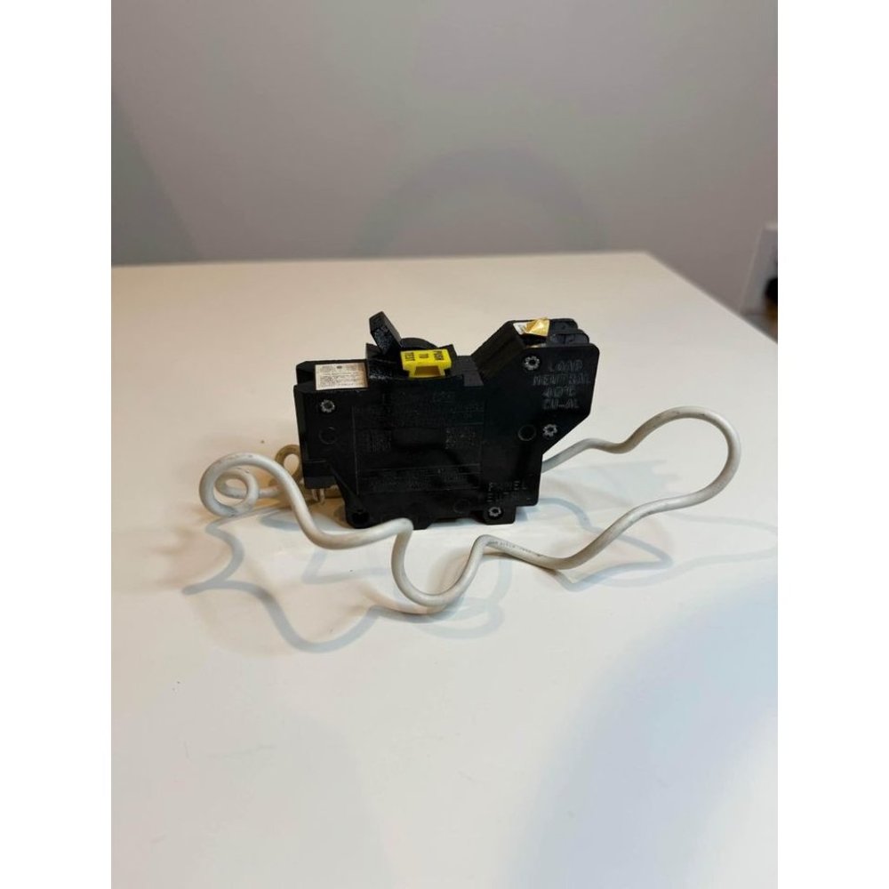 Eaton 15Amp Circuit Breaker & Ground Fault